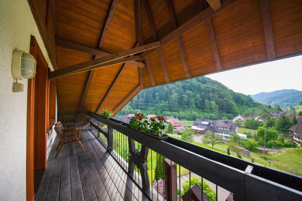 Landhaus Langeck Hotel Münstertal Buitenkant foto